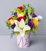 Lirios blancos, Lisianthus, Rosas Rojas y Amarillas - Caja Deco