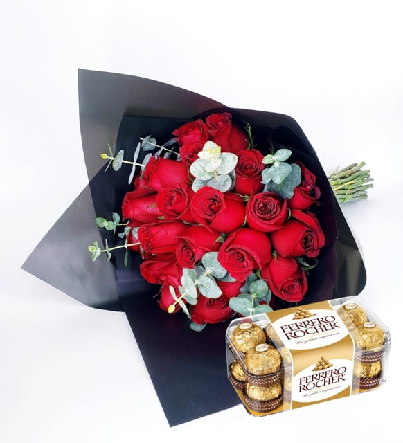 Ramo De 24 Rosas Rojas Y Bombones Ferrero