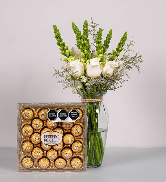 Rosas, Perritos Y Limonium Con Ferrero 24