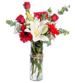 Rosa roja, gerbera y lilium blanco en jarrón (A)