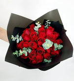 Ramo de 24 rosas rojas (M)