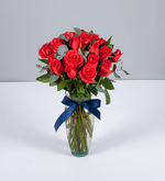 24 Rosas Rojas en Florero (B)