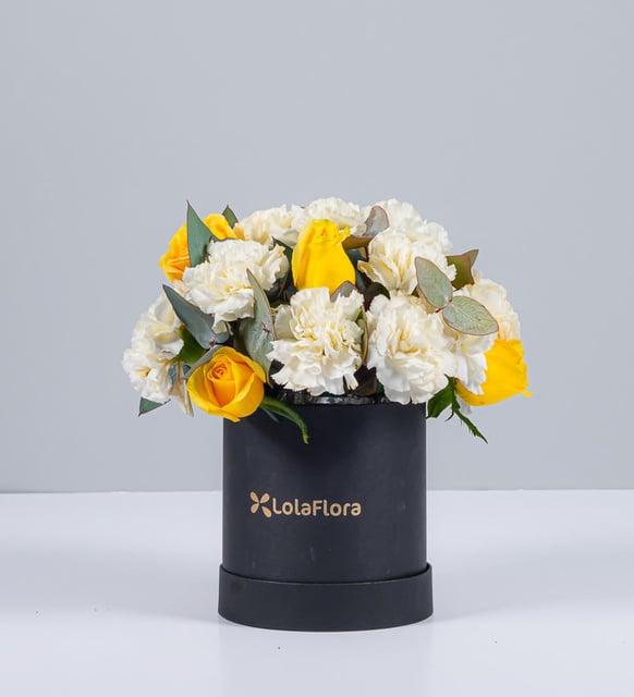 Claveles Blancos Y Rosa Amarillo En Caja