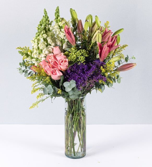 Arreglo Rosas Rosas Lily Y Detalles Morados