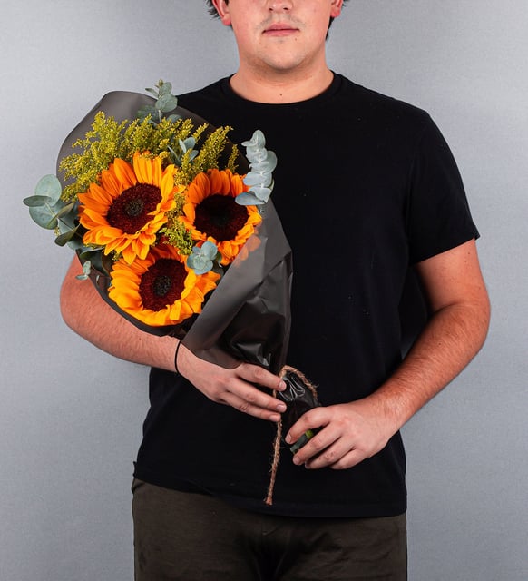 3 Girasoles en un ramo especial