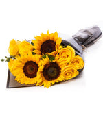 Ramo de girasoles y rosas amarillas