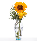 Girasoles y rosas amarillas / florero de vidrio (B)