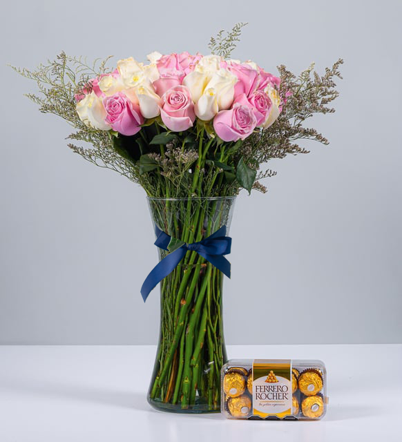 50 Rosas blancas y rosas con Ferrero 16