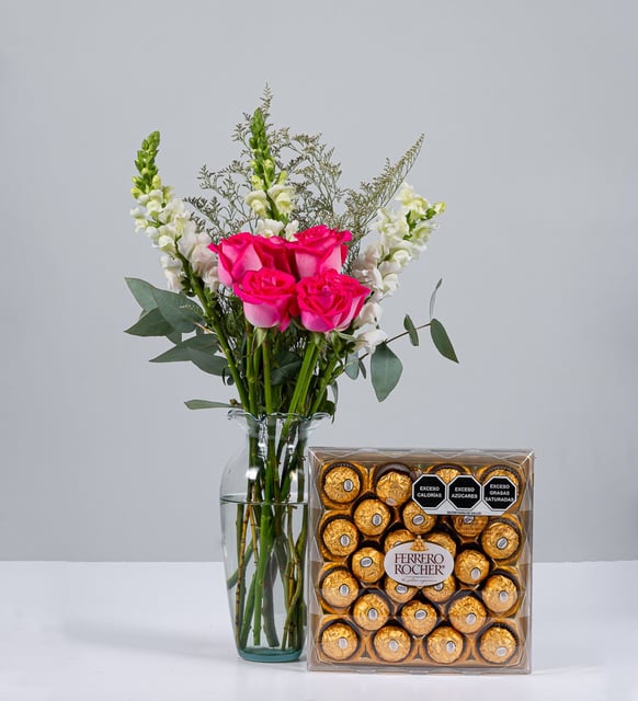 Rosas Rosadas Con Perritos Blancos Y Ferrero 24