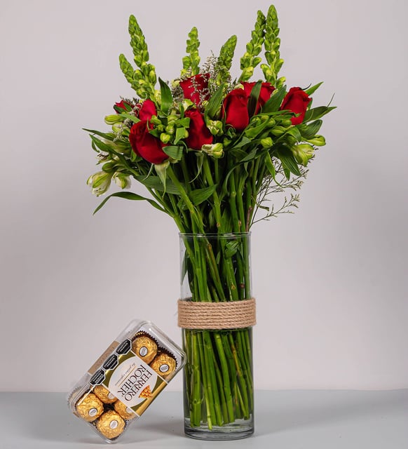 Rosas Rojas, Perritos, Astromelias Blancas Con Ferrero 16