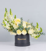 Rosas Blancas Y Crisantemos En Caja