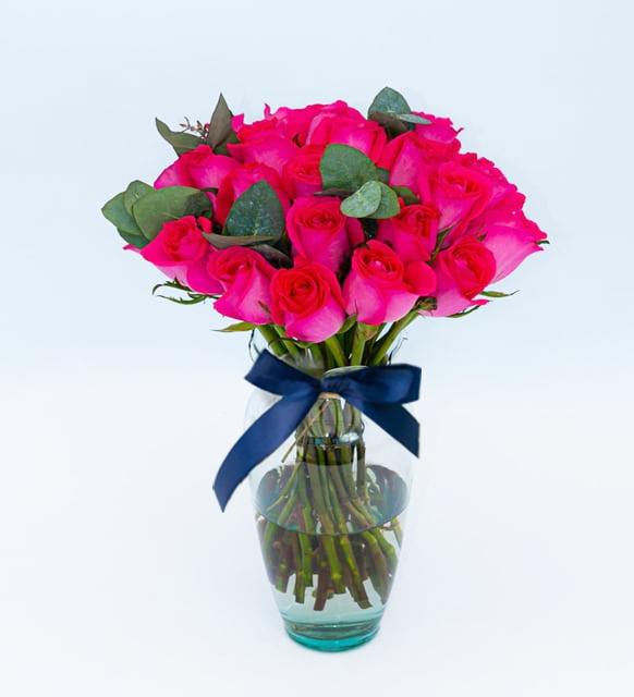 30 Topaz Roses In Vase